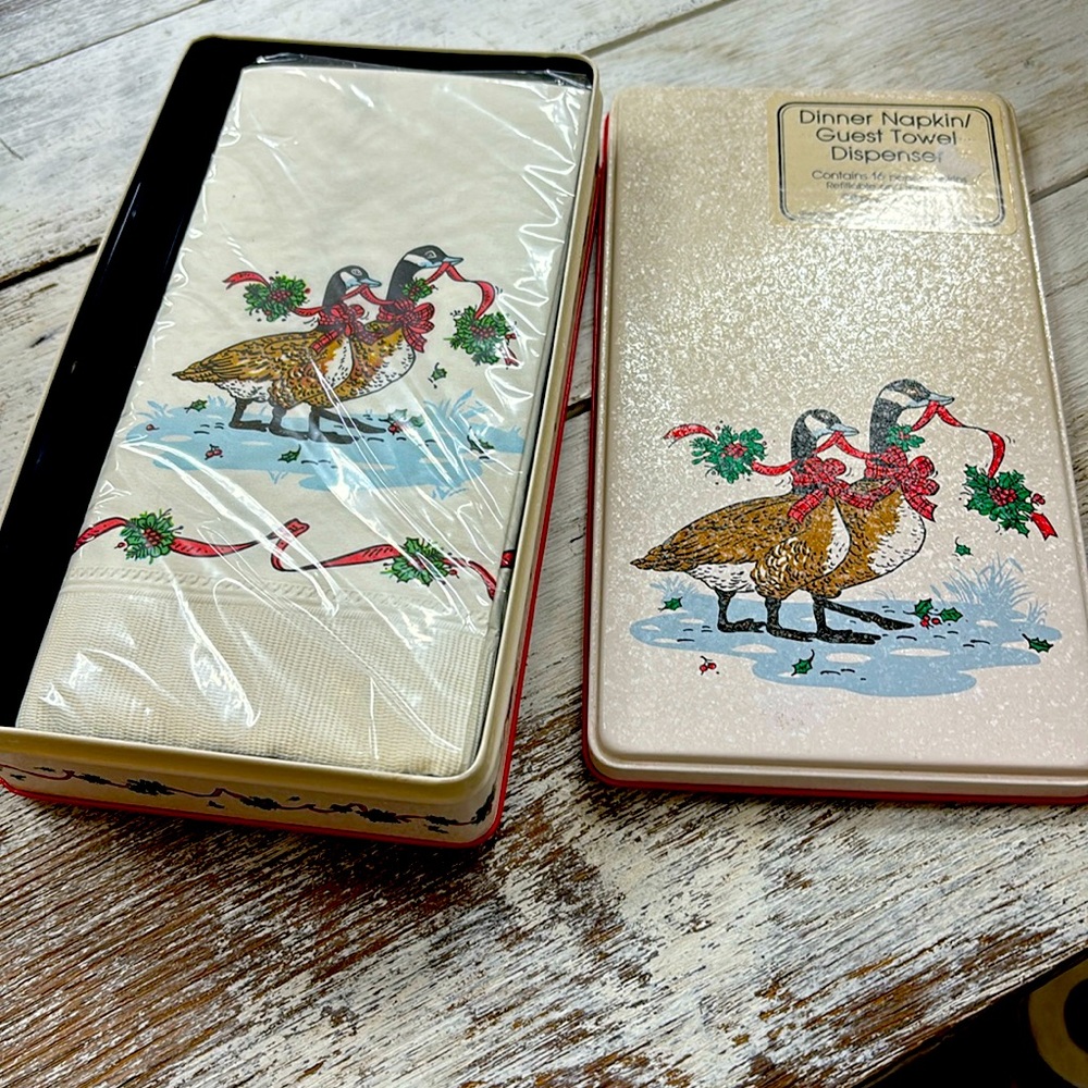 VTG CHRISTMAS  Goose Towel and tin  Set Goose Wreath potpourri press